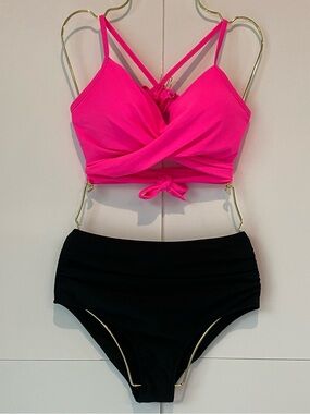 NWOT Blooming Jelly Hot Pink Crisscross Bikini Black High-Waist Bottom Women’s M